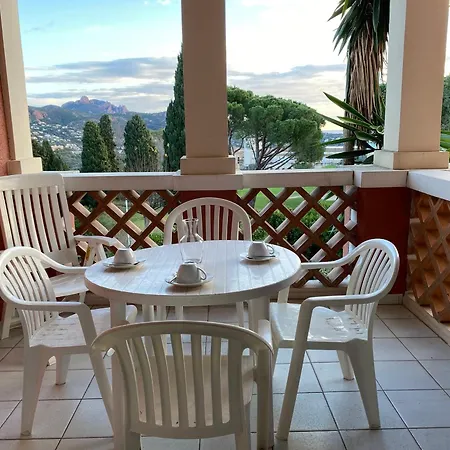 Apartamento Cosy Au Coeur De Cap Esterel Avec Balcon Et Acces Piscines - Fr-1-504-678 Saint-Raphaël
